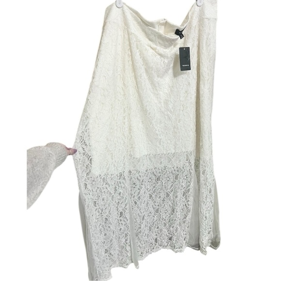 Torrid NWT Ivory White Lace Mesh Godet Boho Western Maxi Skirt Size 2 2X - Picture 1 of 2